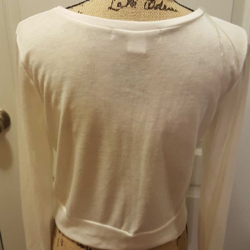 White button ruffle sweater - Picture 4 of 6